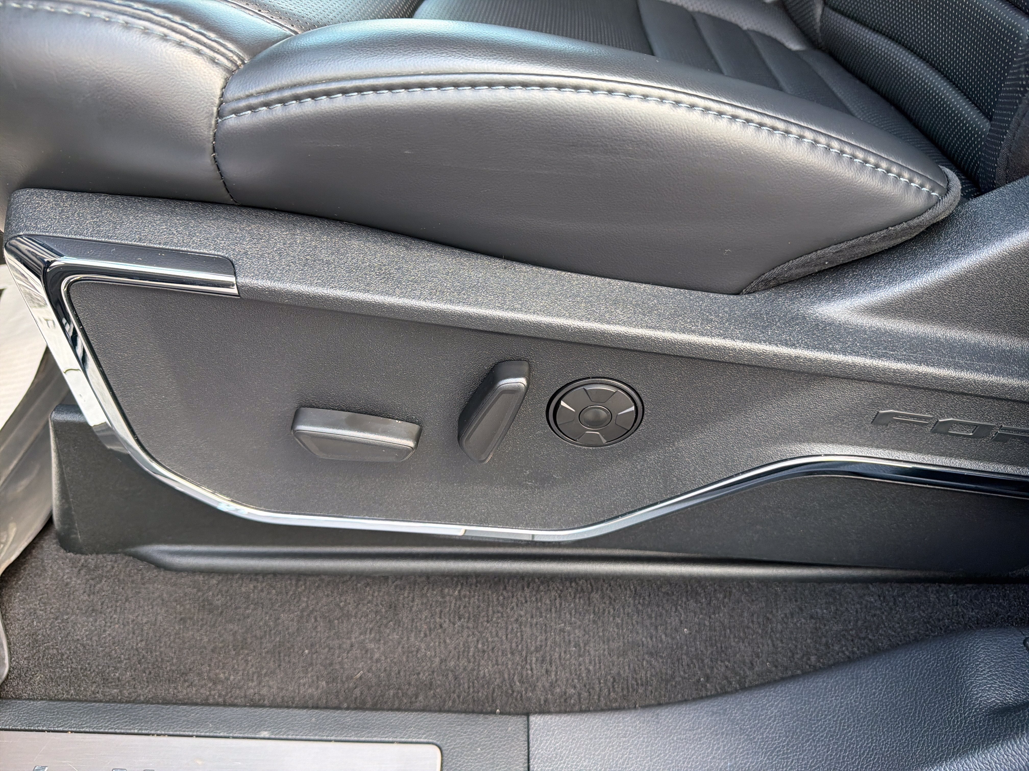 2025 Ford Super Duty F-250 SRW Platinum