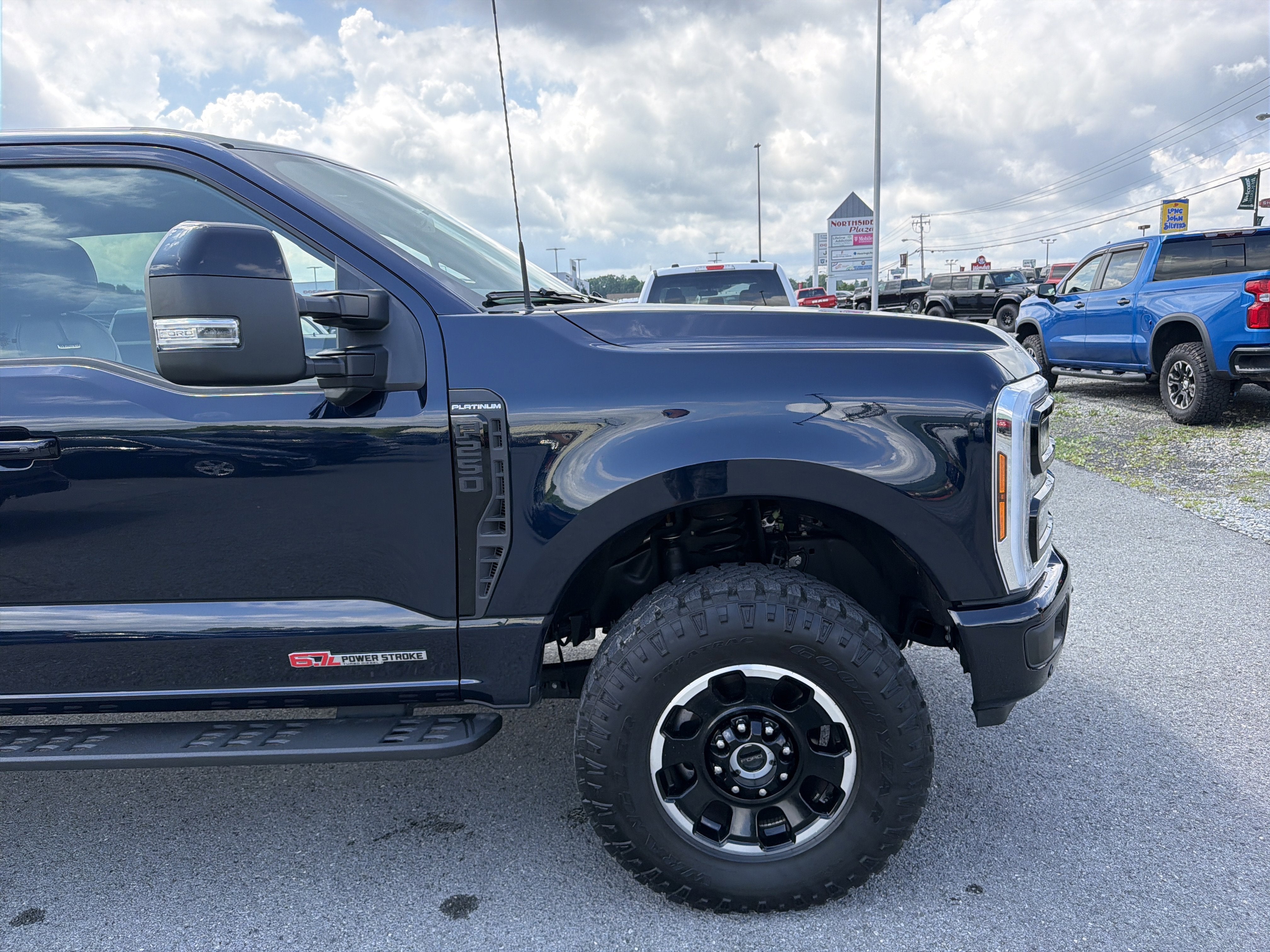 2025 Ford Super Duty F-250 SRW Platinum