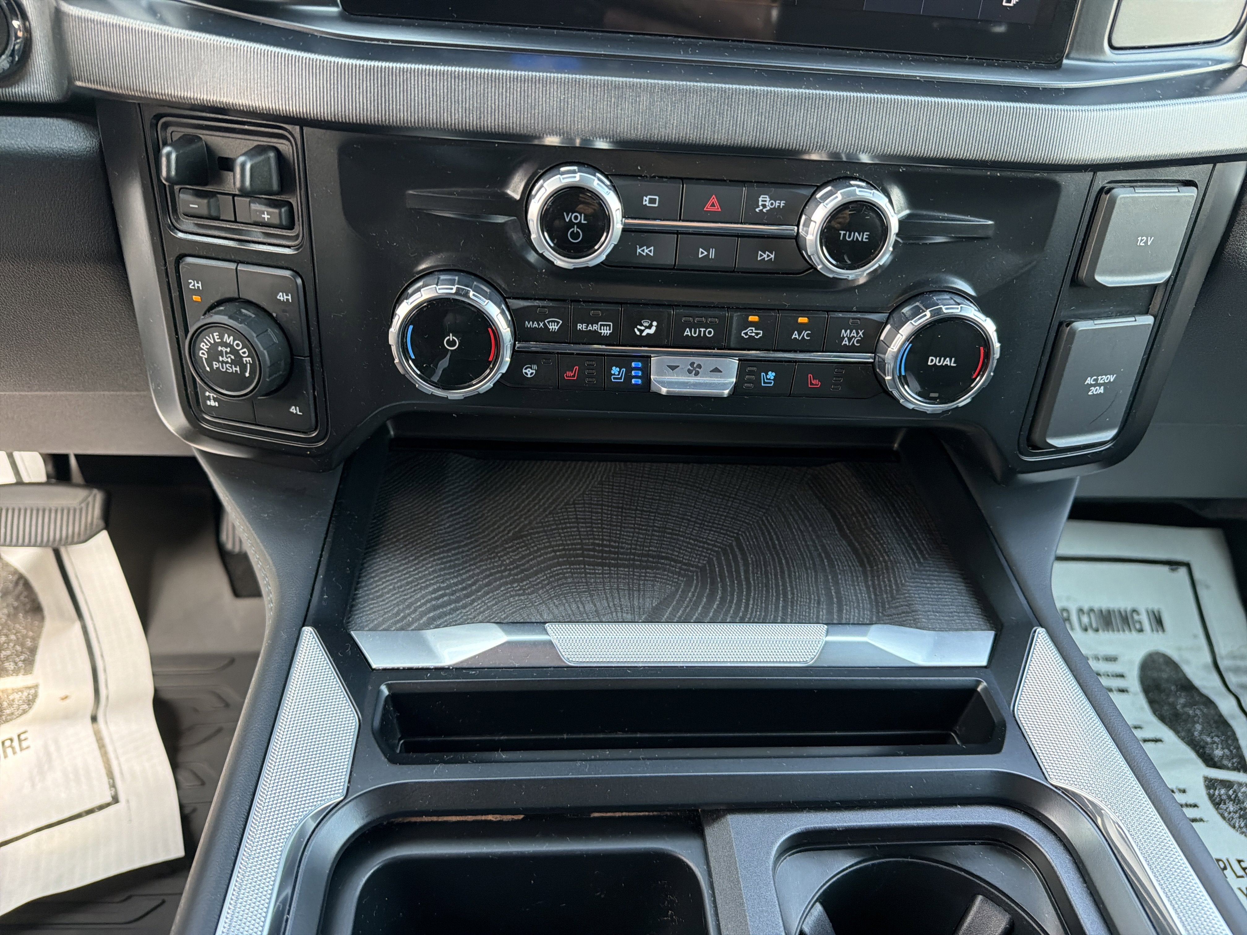 2025 Ford Super Duty F-250 SRW Platinum