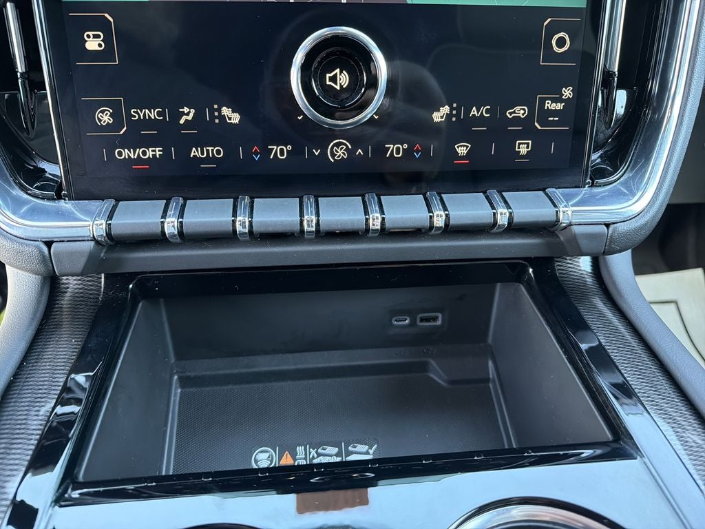 2025 GMC Yukon Elevation