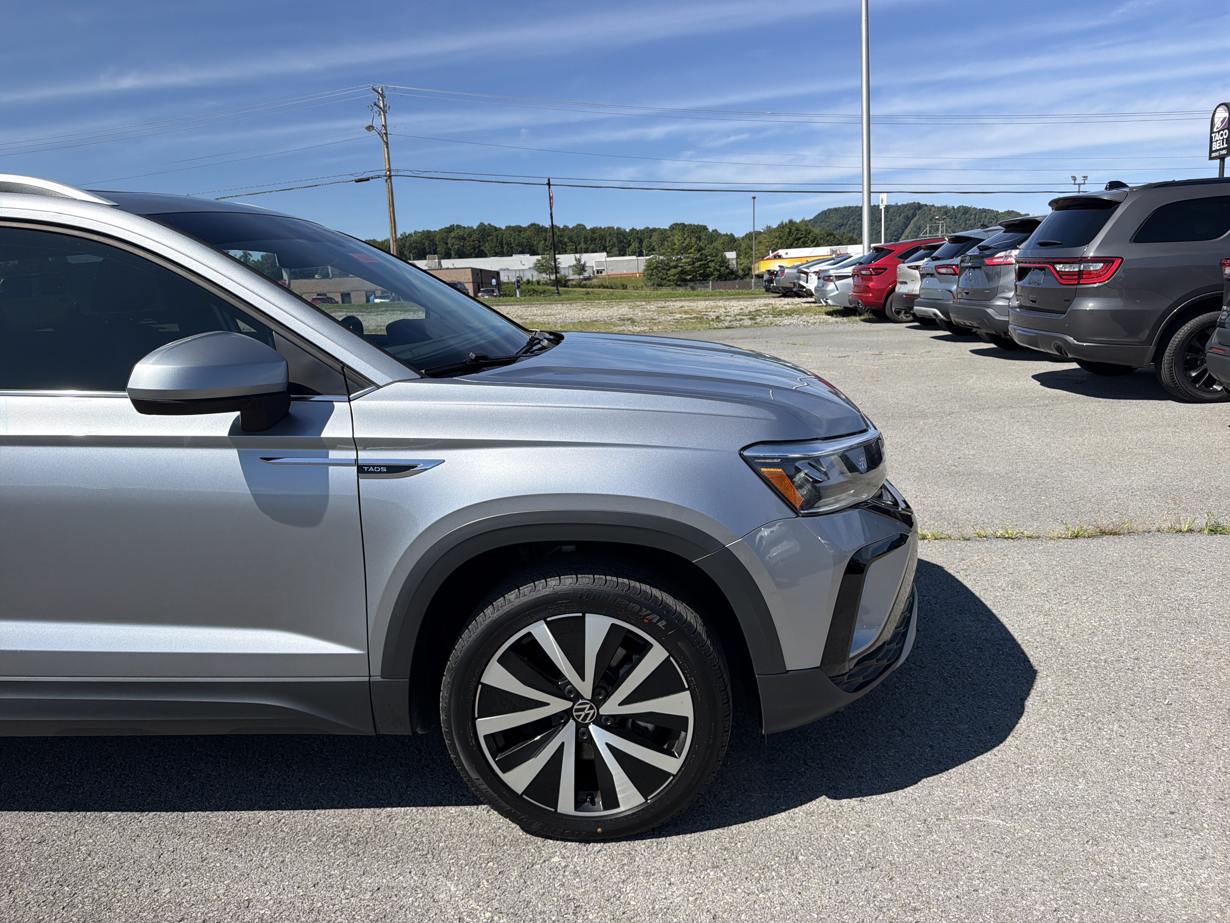 2024 Volkswagen Taos SE