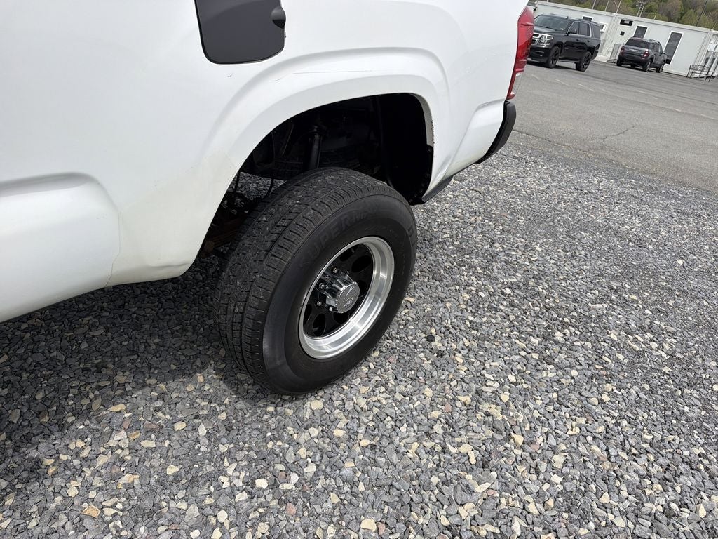 2016 Toyota Tacoma SR
