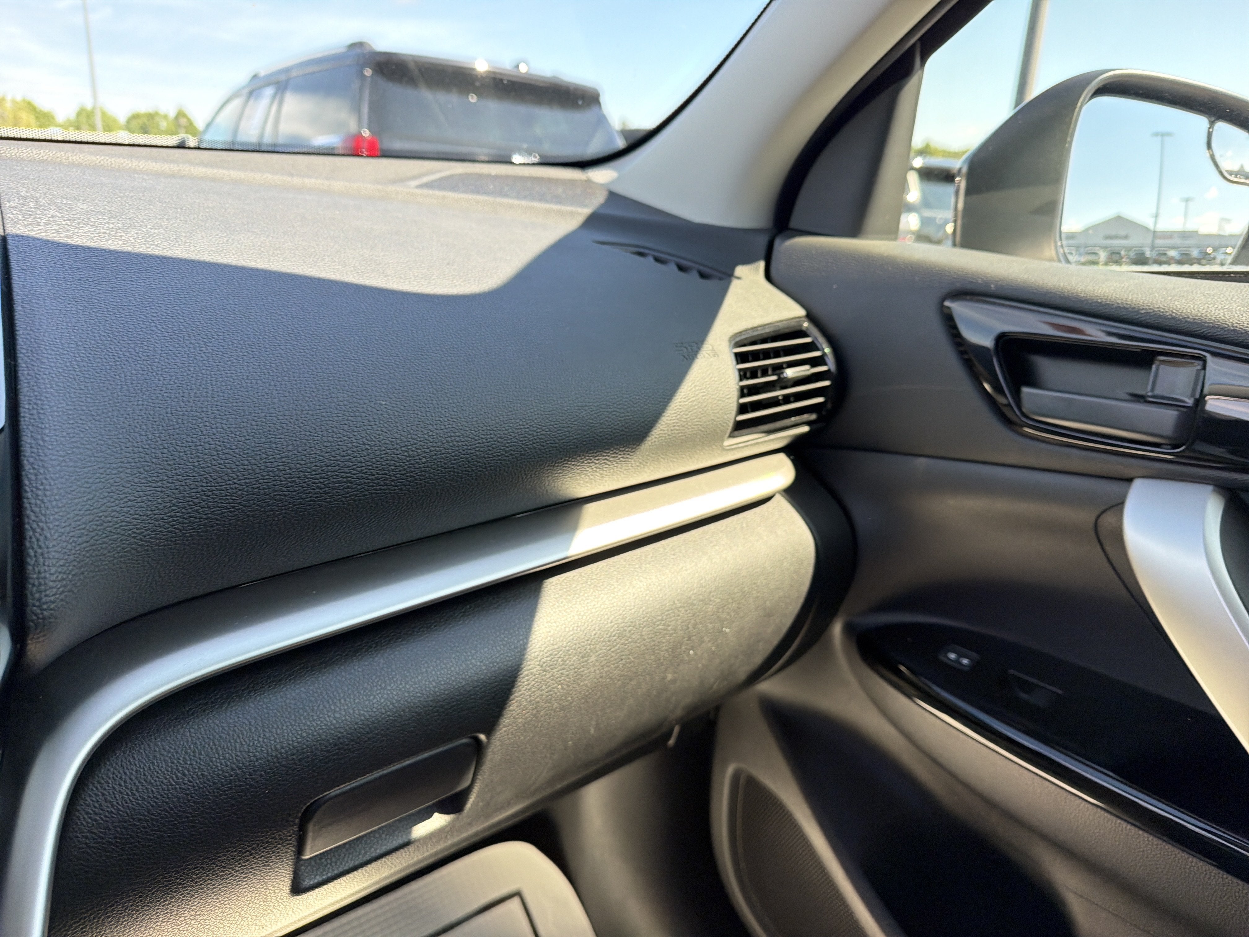 2024 Mitsubishi Eclipse Cross LE