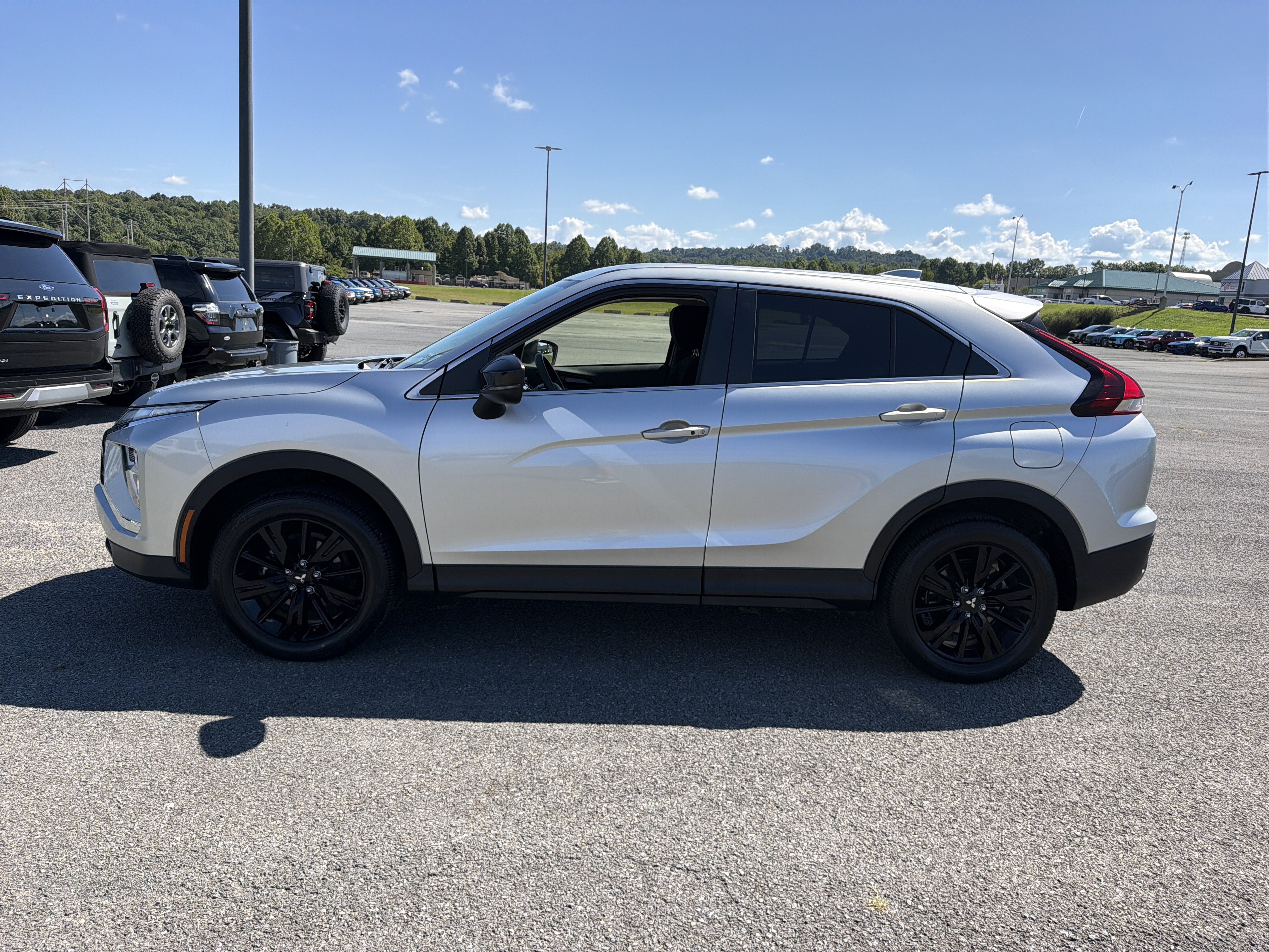 2024 Mitsubishi Eclipse Cross LE