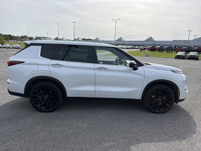 2023 Mitsubishi Outlander SE Special Edition