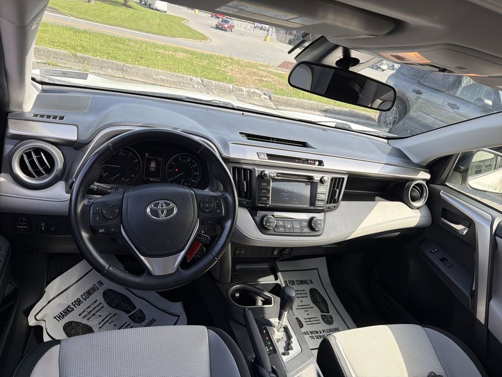 2017 Toyota RAV4 XLE